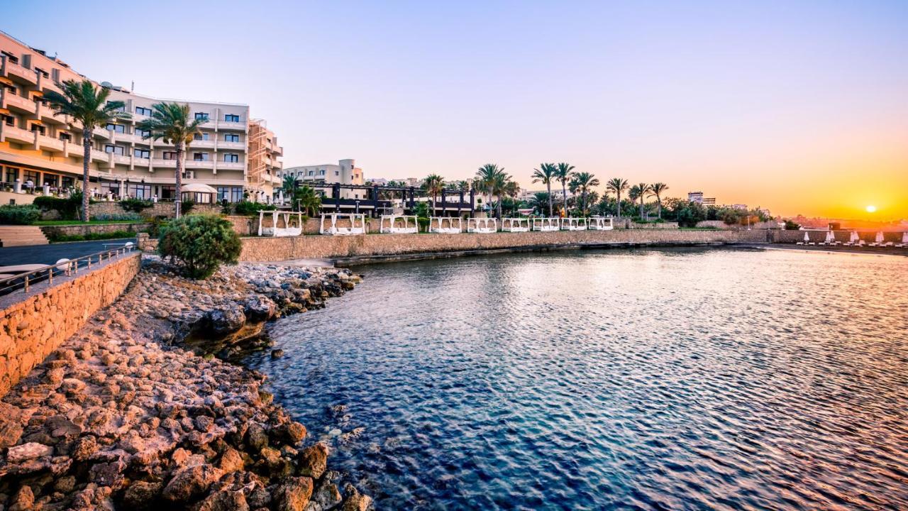 Vuni Palace Luxury Resort & Beach & Casino Kyrenia  Exterior photo